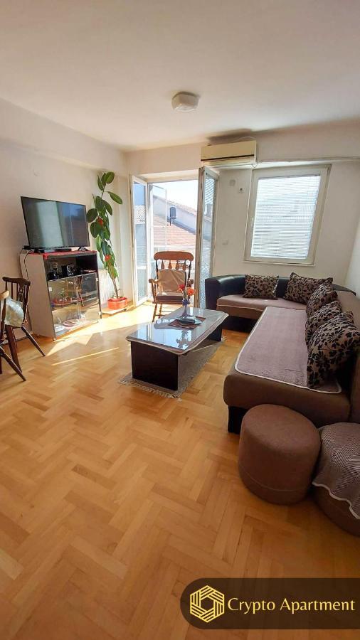 Crypto Apartment Szkopje Kültér fotó