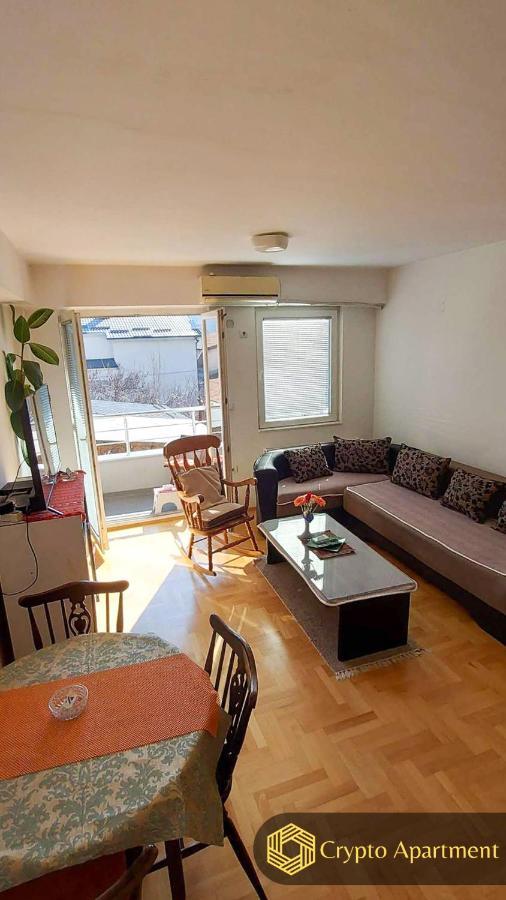 Crypto Apartment Szkopje Kültér fotó